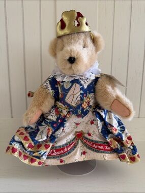 Vintage with tags Muffy Vanderbear "The Queen of Hearts" North American Bear Co